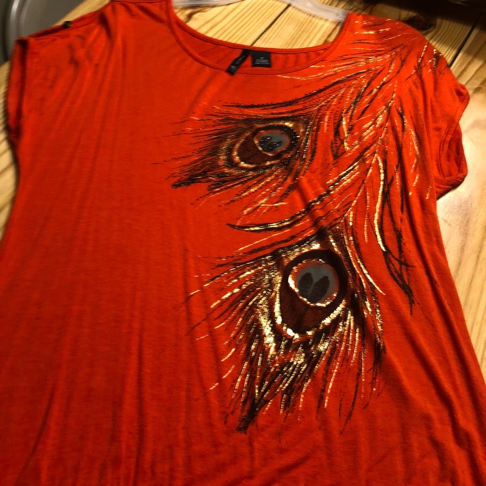 Orange w/ shiny feathers, Fits like a Large